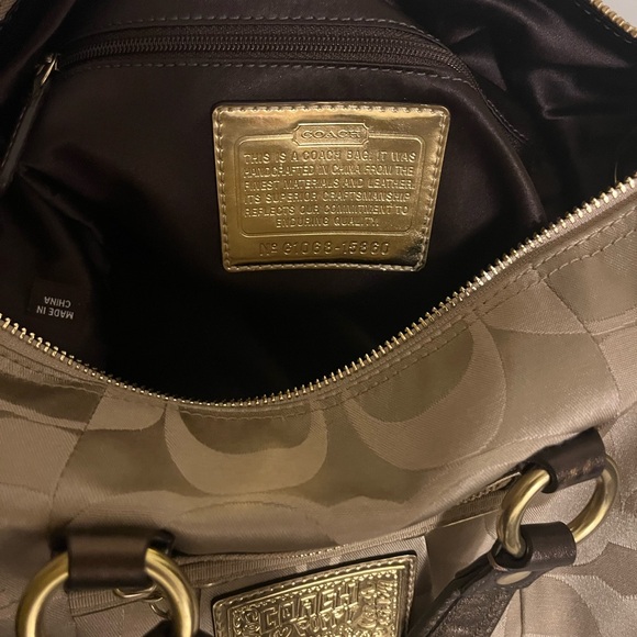Authentic Coach Poppy purse - Picture 4 of 5